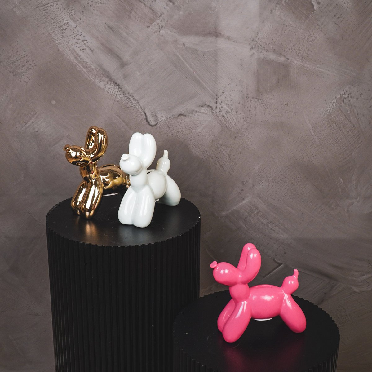 Ornament – Spaarpot Ballonhond Neon Roze Keramiek | 17 x 7 x 17 cm | Housevitamin🎈