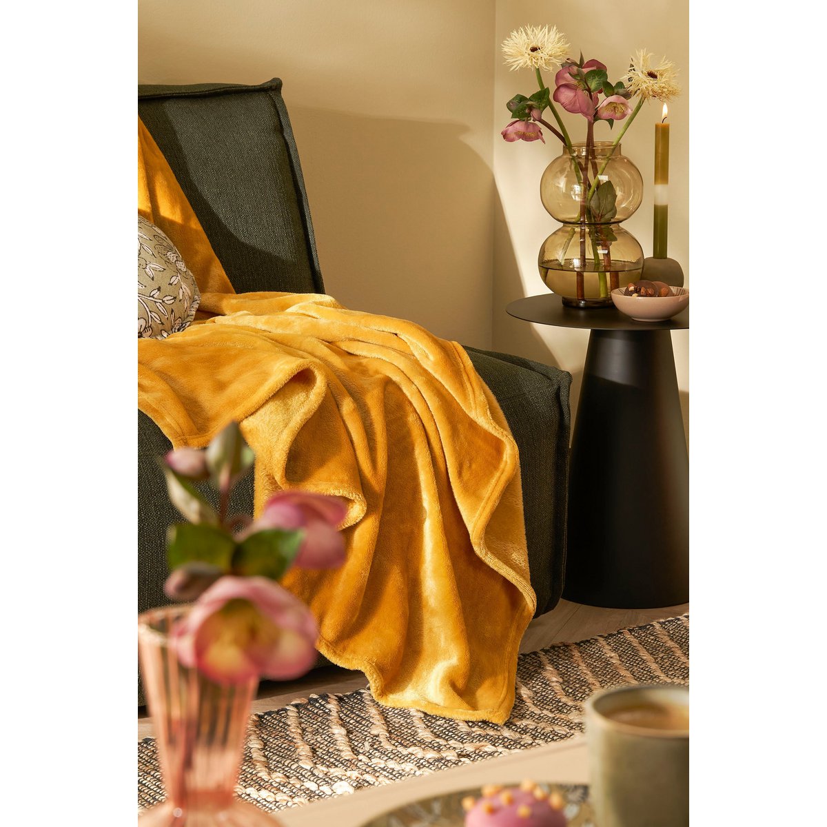 Famke Fleece Plaid – L180 x B130 cm – Geel