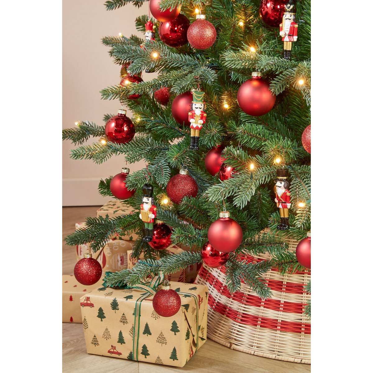 Kerstornament Notenkraker – Set van 6 – L4 x B2 x H11 cm – Rood