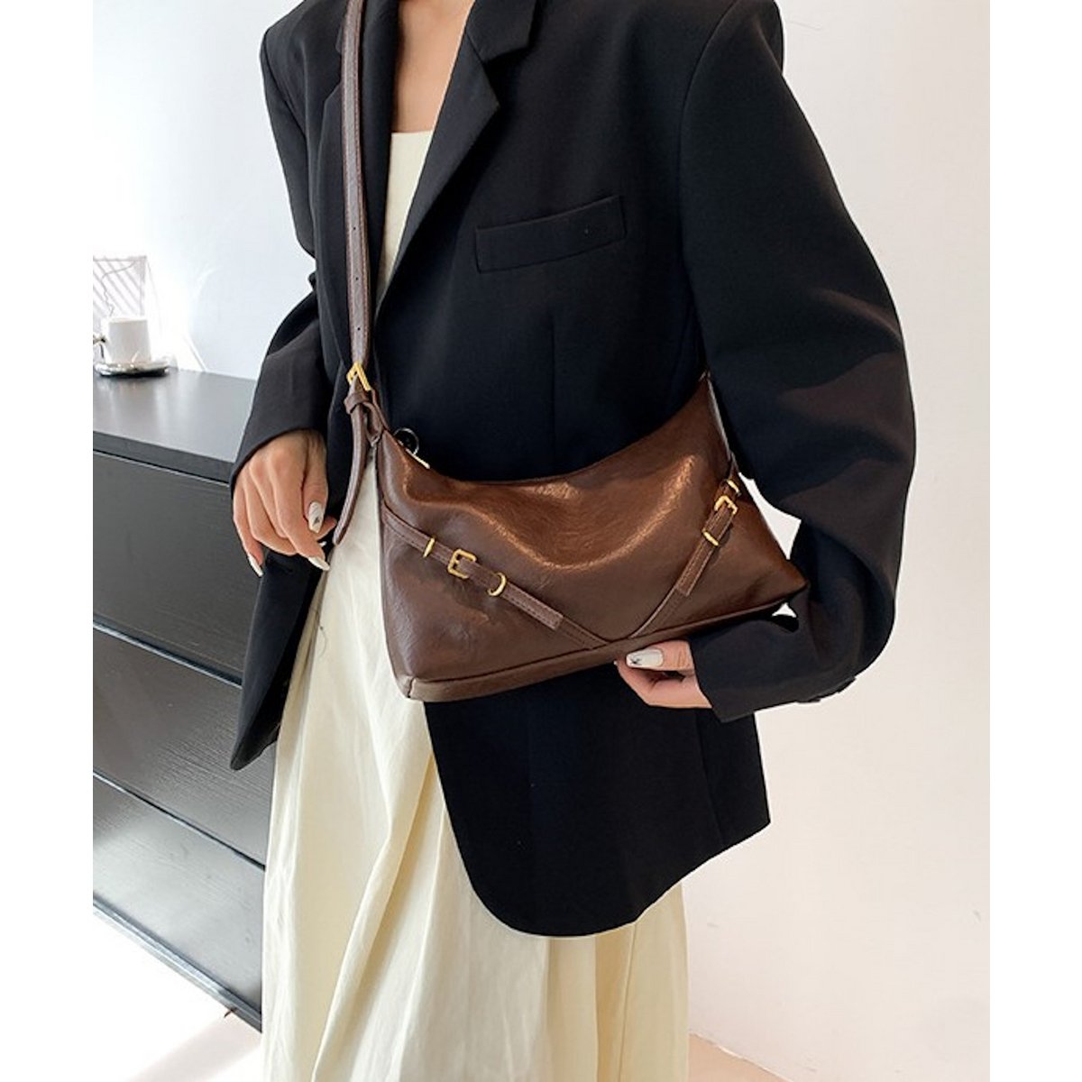 AnBeck ‘The Charm’ – Kleine schoudertas/crossbodytas van zacht leer